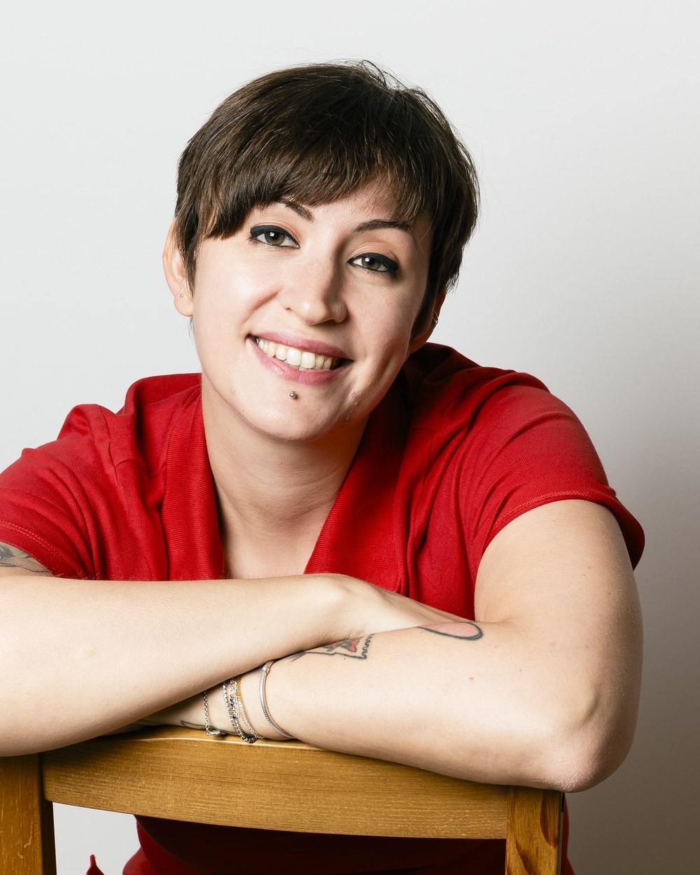 Giulia Vichi listening